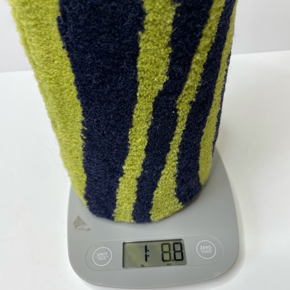 Ugly Rugly Tufted Vase Wool Carpet Green Black Funky Groovy Flowers Handmade - Picture 11 of 11